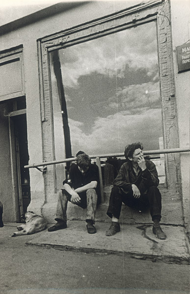Ожидание. Саратов. 1979