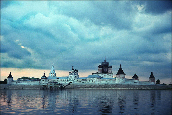 Желтоводский монастырь (1435), Макарьевск, Нижегородская обл. 2000