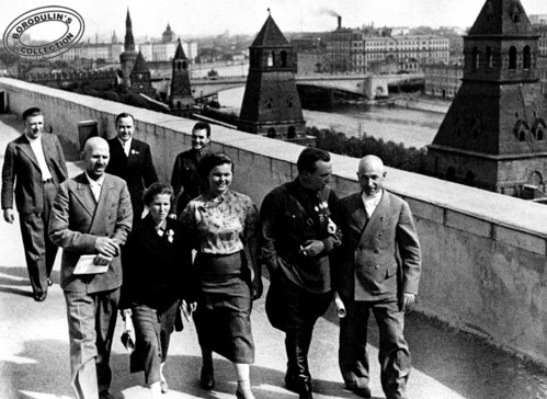 Валерий Павлович Чкалов и его земляки в Кремле. Москва, 1938
