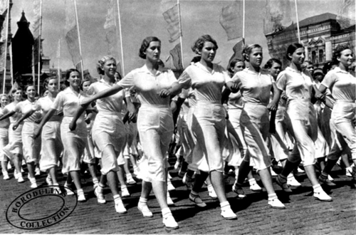 На физкультурном параде. Москва, 1932