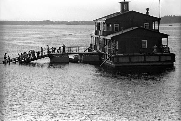 Старая пристань на Волге. Татарстан, 1979