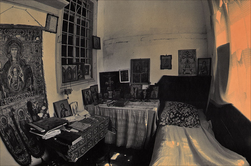 Келья. 1997