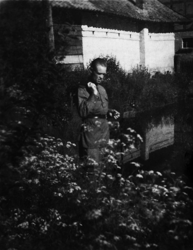 Старшина Басов. Прибалтика. 1945. Бумага, черно-белая фотопечать. 30 х 20 см