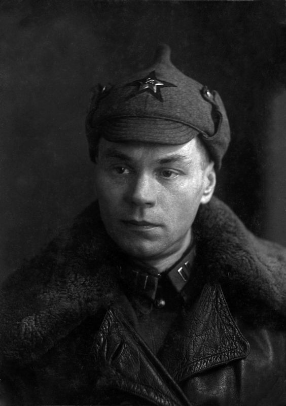 «Отец аэрографии» подполковник Иванов. Гомель. 1941. Бумага, черно-белая фотопечать. 30 х 20 см