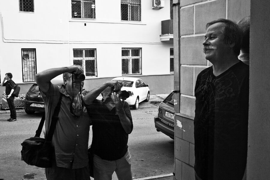 Константин Худяков, снимают его два Анатолия Горяинов и Мелихов. Москва. 2012