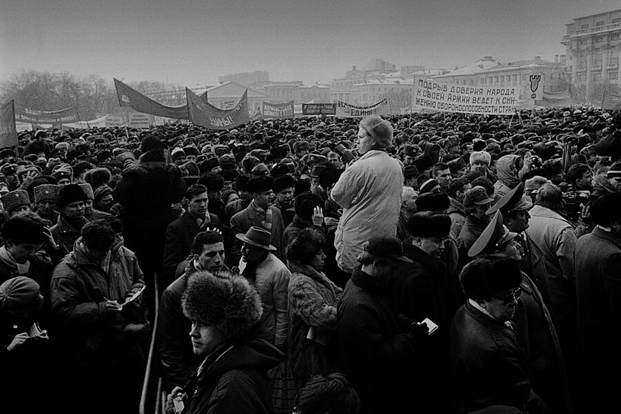 Манежная. Майя Скурихина. Москва. 1991